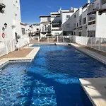 Flamencos, Puerto De La Duquesa *
